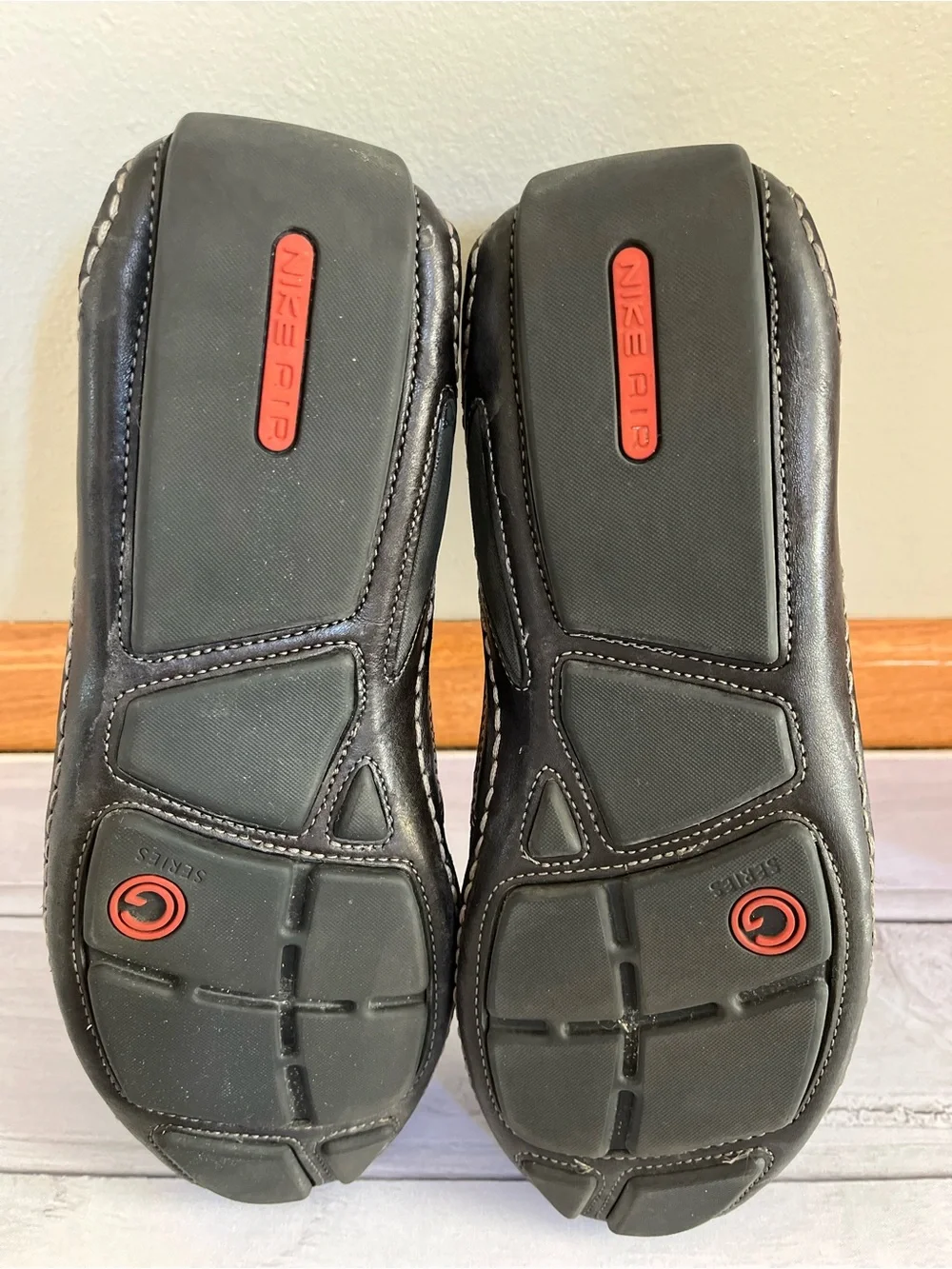 Cole Haan Nike Air collaboration series G slip on black leather loafer shoe. 9.5